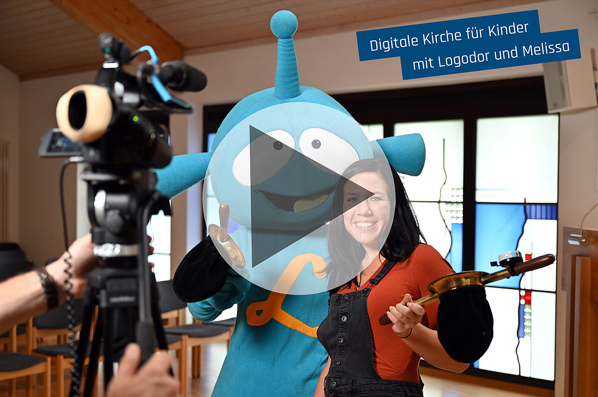 Kinderroboter-Show mit Logodor und Melissa für digitale Kirche.