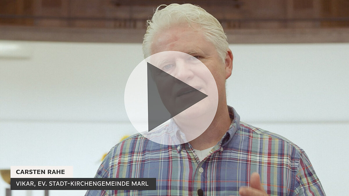Mann, Carsten Rahe, Vikar, Ev. Stadt-Kirchengemeinde Marl, Videostandbild.